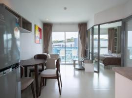 Grandblue Condominium 708, golfový hotel v destinaci Ban Nam Lai Ta Tum
