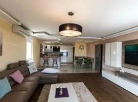 Apartments Sandra with free private parking