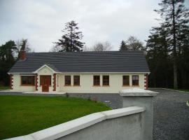 Tullyhall, hotel in Longford