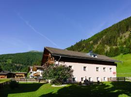 Ferienhaus Meins, hotel i Kals am Großglockner