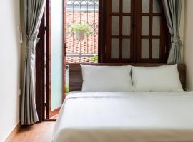 Nusmile's Homestay & Travel: Hanoi şehrinde bir otel