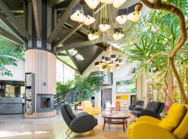 Le Bois Dormant-Hôtel Restaurant & Spa Logis Hôtel, hotel v destinaci Champagnole