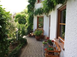 Ferienwohnung Mosella, hotel v destinaci Osann-Monzel