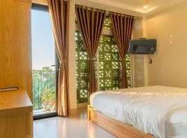 D Central Hoi An Homestay