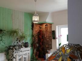 Casinha d'Alice et Serge, bed and breakfast en Cela Velha