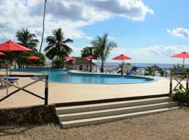 Coconut Tree Village Beach Resort, hôtel avec piscine à Uroa
