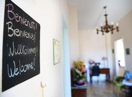 Casamia B&B, Cama e café (B&B) em Castelletto sopra Ticino