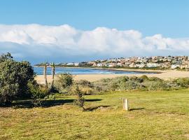 39 Kabeljauws Road Beach House, hotel perto de Kabeljousrivier Railway Station, Jeffreys Bay