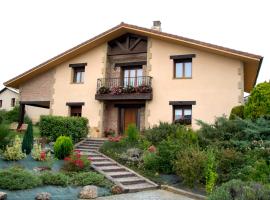 El Chalet Del Golf, hotel near Izki-Golf, Urturi