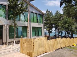 Jrahars Resort, отель в Севане