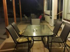 Nana Hotel, ξενοδοχείο στα Καμένα Βούρλα