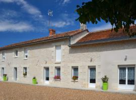 Château-Vert, hotel con estacionamiento en Chaveignes