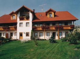 Appartementhaus "Haflinger Hof", apartmanhotel Bad Füssingben