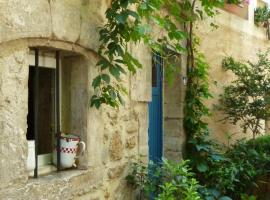 Chambres du clocher, B&B i Vallon-Pont-dʼArc