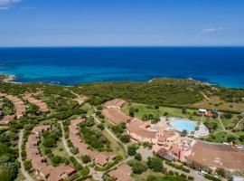 Sant'Elmo Beach Hotel, hotel u gradu 'Castiadas'