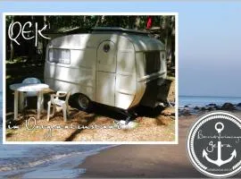 DDR Wohnwagen QEK direkt am Strand