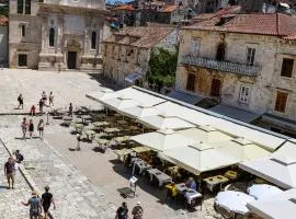 Kolbe Hvar Piazza Apartment