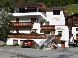 Pension Lenz, hotelli kohteessa Ischgl