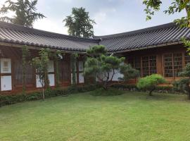 Buyongheon, khách sạn ở Jeonju