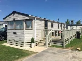 Caravans Tattershall Lakes