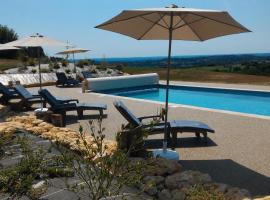 La Sarlamandre, Chambres et table d'Hôtes, hotel v destinaci Marcillac-Saint-Quentin