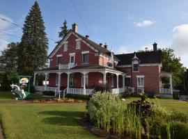 Gil Ann, hotel near Parc Omega, Saint-André-Avellin