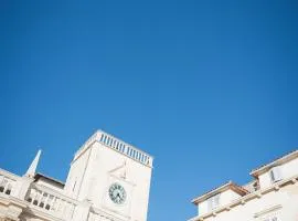 Yacht harbor apartment