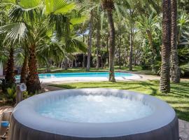 El Oasis Villa Resort, hotel dekat Escorpion Golf Course, La Eliana