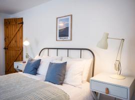 Cornish Cottage - Truro City Centre, hotel with parking in Truro