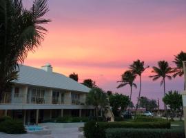 GetAways at Dover House Resort, beach hotel in Delray Beach