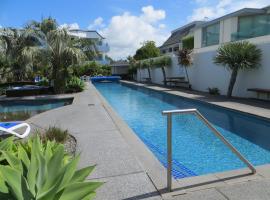 Cutterscove Resort Apartments, hotell i Mount Maunganui