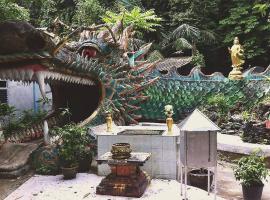 Thai Muang Resort, πανδοχείο σε Thai Muang