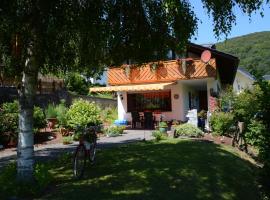 Ferienwohnung Burgblick Bilstein, hotel v destinaci Bilstein