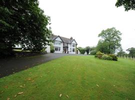 Fortwilliam Country House, hotel in Hillsborough