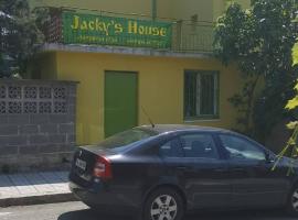 Jacky's House, хотел в Черноморец