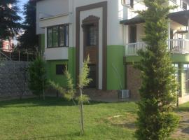 Seyran Seaside Apartments- 2-garden floor, Hotel in Trabzon