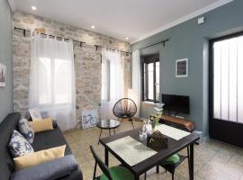 Stone Guest House In The City, villa in Heraklio Town