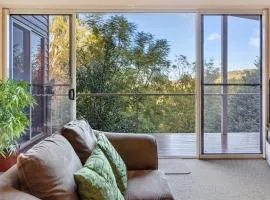 Ravensbourne Escape- Kookaburra Kottage