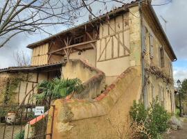"Au campaner" chambres dans maison gasconne: Barran şehrinde bir aile oteli