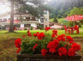 Albergo Sorgente, hotel v destinaci Borno