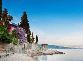 The routes of Habsburg (beach 70 m), spahotel in Opatija