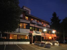 Hotel & Residence Dei Duchi, hotel Urbinóban