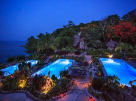 Hermosa Cove Villa Resort & Suites, hotel em Ocho Rios