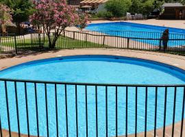 Apartamentos Fuente La Raja, hotel in La Iruela