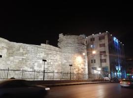 Al-Houriat Hotel, hotel din apropiere de Aeroportul Internaţional Queen Alia - AMM, Amman