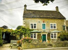 Neeld Arms, auberge à Grittleton