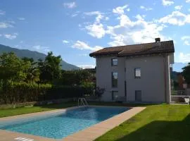 lido 3 pool, 30m from the lake, pet friendly COMO LAKE