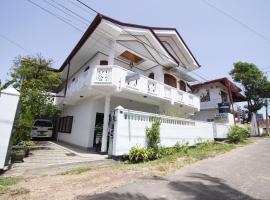 Bentota Home Stay, habitación en casa particular en Bentota