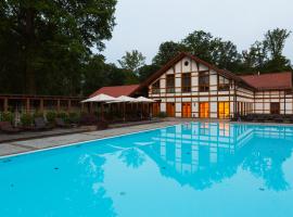 Hotel Gut Klostermühle natur resort & medical spa, hotel with parking in Alt Madlitz
