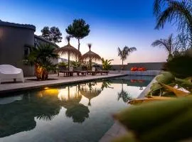 Boutique Villa Moraira, private luxe villa with views all at one level 1000m2, heated pool & jacuzzi WIFI close to center Moraira